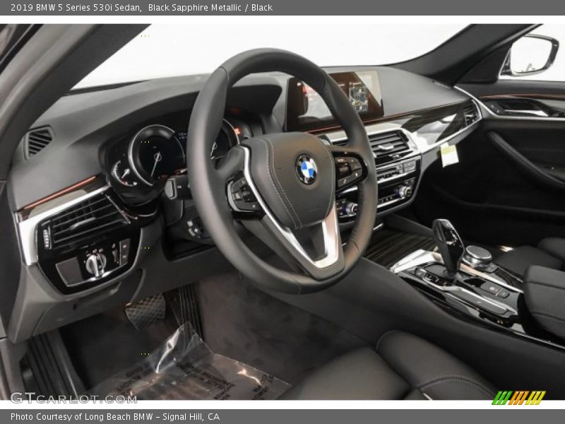 Black Sapphire Metallic / Black 2019 BMW 5 Series 530i Sedan