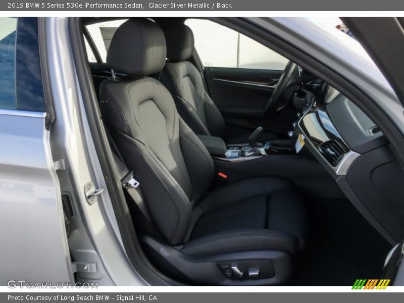 Glacier Silver Metallic / Black 2019 BMW 5 Series 530e iPerformance Sedan