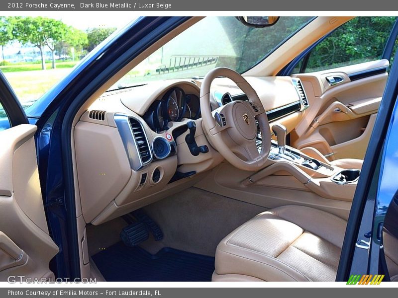 Front Seat of 2012 Cayenne 