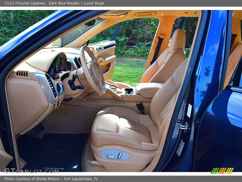 Front Seat of 2012 Cayenne 