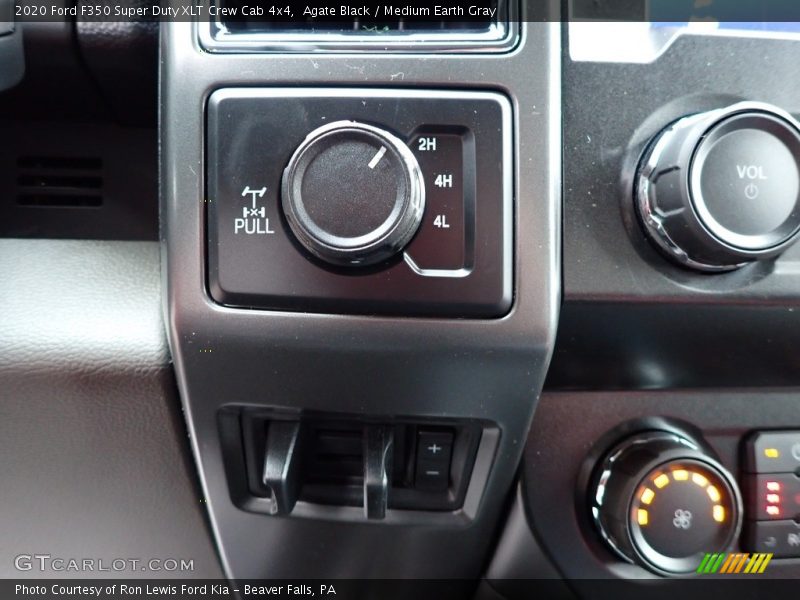 Controls of 2020 F350 Super Duty XLT Crew Cab 4x4