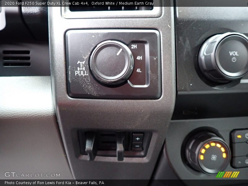 Controls of 2020 F250 Super Duty XL Crew Cab 4x4