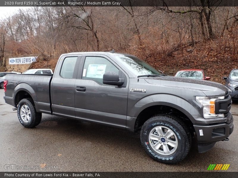 Front 3/4 View of 2020 F150 XL SuperCab 4x4