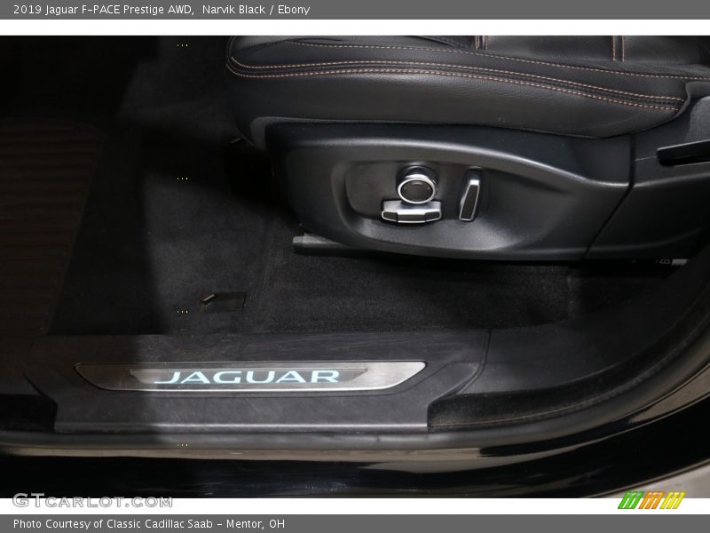 Narvik Black / Ebony 2019 Jaguar F-PACE Prestige AWD