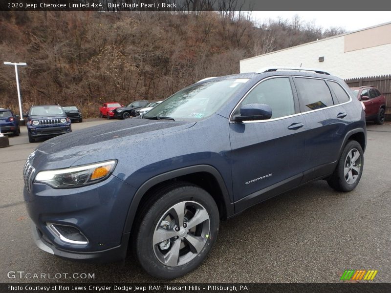 Front 3/4 View of 2020 Cherokee Limited 4x4
