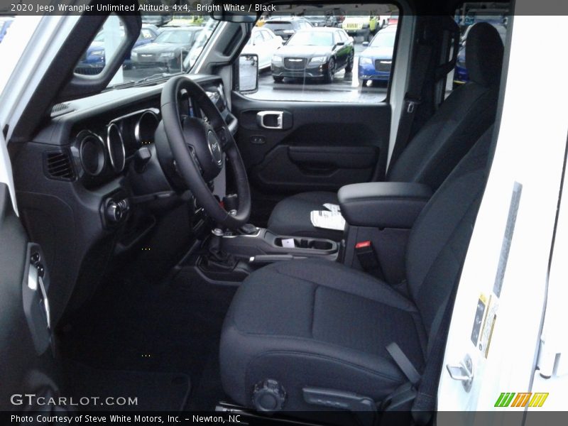 Bright White / Black 2020 Jeep Wrangler Unlimited Altitude 4x4