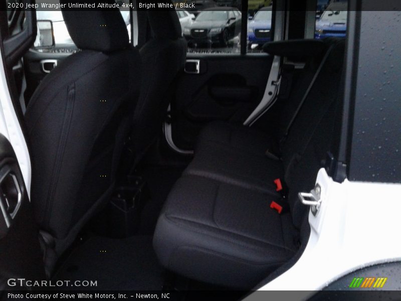 Bright White / Black 2020 Jeep Wrangler Unlimited Altitude 4x4