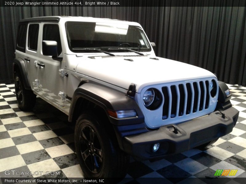 Bright White / Black 2020 Jeep Wrangler Unlimited Altitude 4x4
