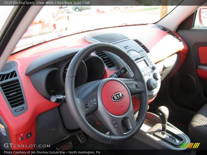 Clear White / Red/Black Sport Cloth 2010 Kia Soul Sport