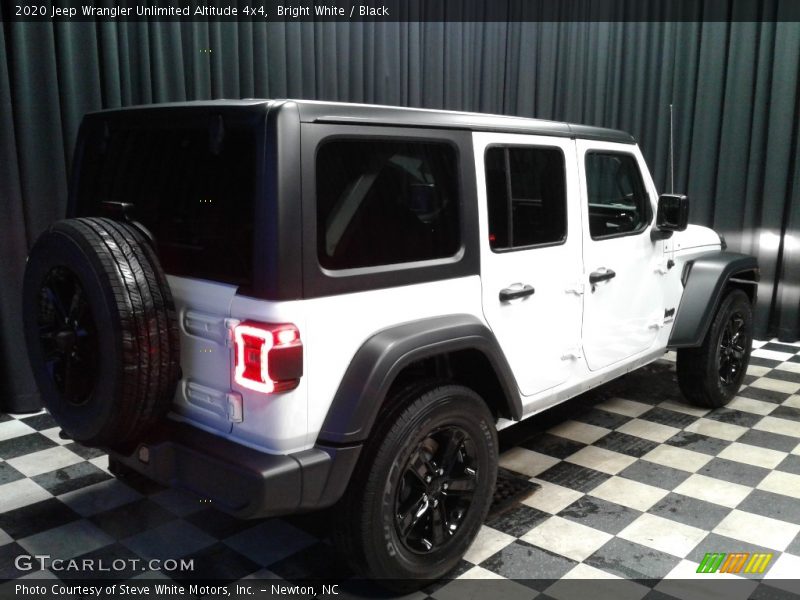 Bright White / Black 2020 Jeep Wrangler Unlimited Altitude 4x4