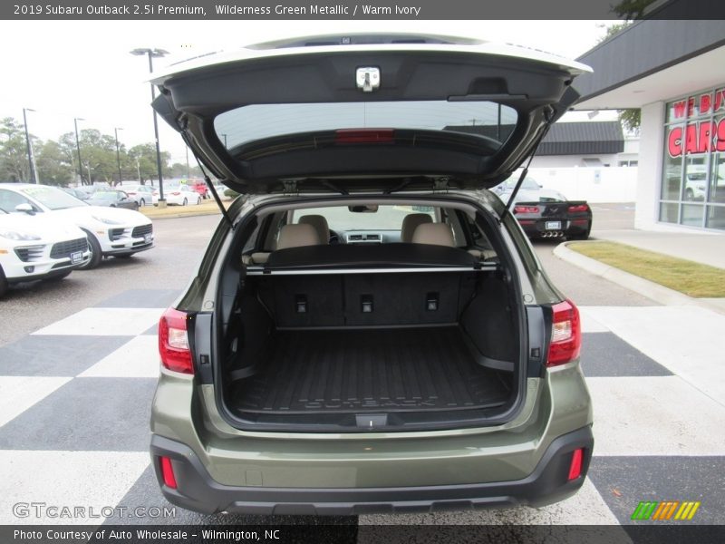Wilderness Green Metallic / Warm Ivory 2019 Subaru Outback 2.5i Premium