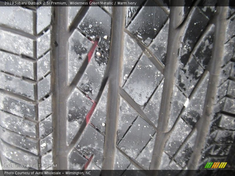Wilderness Green Metallic / Warm Ivory 2019 Subaru Outback 2.5i Premium