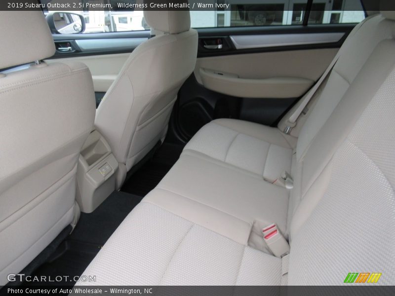 Wilderness Green Metallic / Warm Ivory 2019 Subaru Outback 2.5i Premium