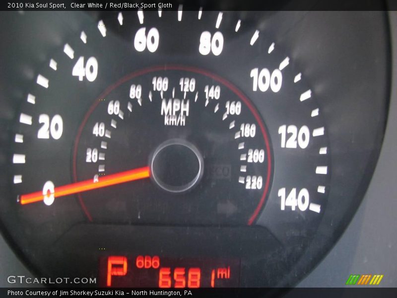 Clear White / Red/Black Sport Cloth 2010 Kia Soul Sport