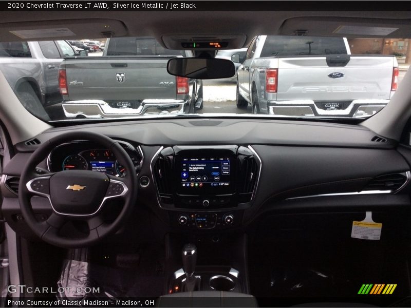 Silver Ice Metallic / Jet Black 2020 Chevrolet Traverse LT AWD
