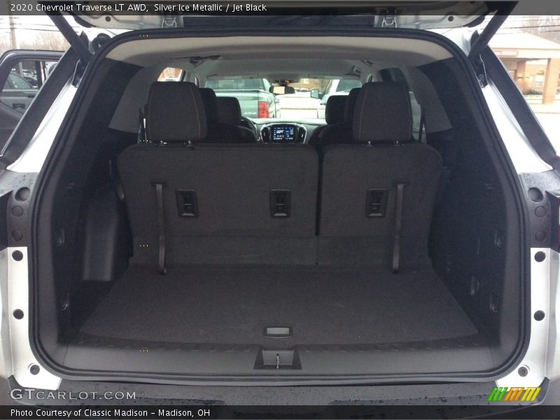 Silver Ice Metallic / Jet Black 2020 Chevrolet Traverse LT AWD