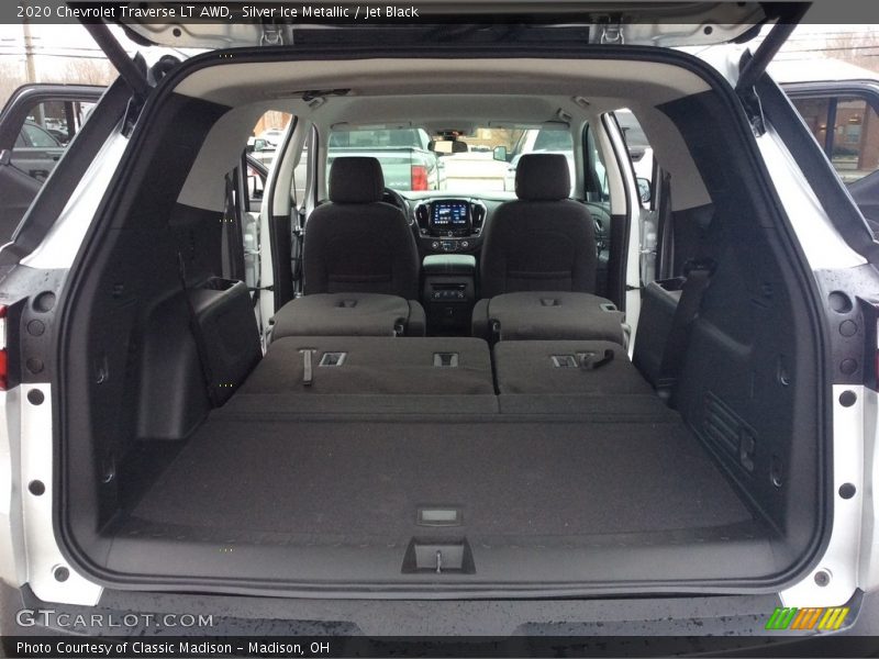 Silver Ice Metallic / Jet Black 2020 Chevrolet Traverse LT AWD