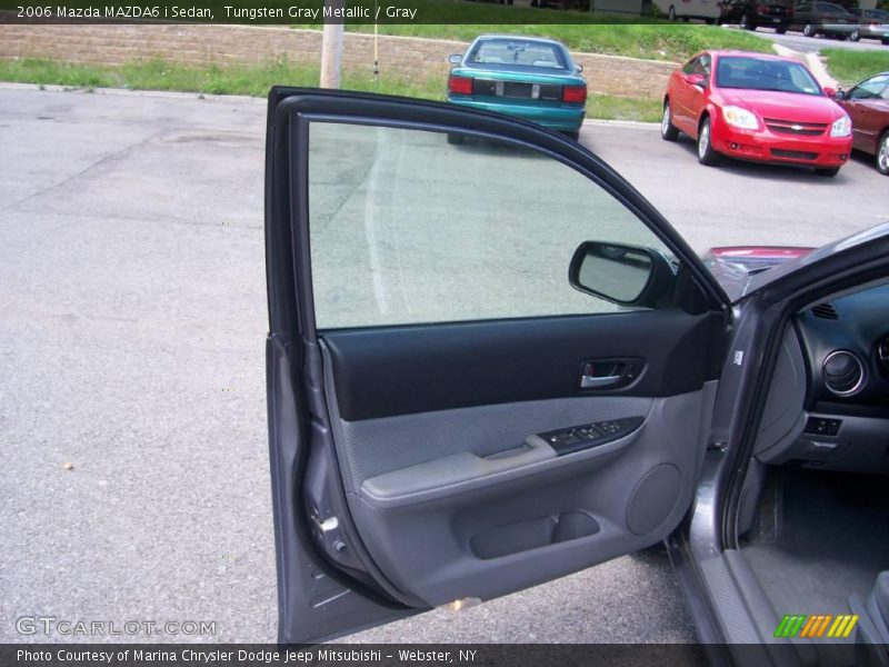 Tungsten Gray Metallic / Gray 2006 Mazda MAZDA6 i Sedan