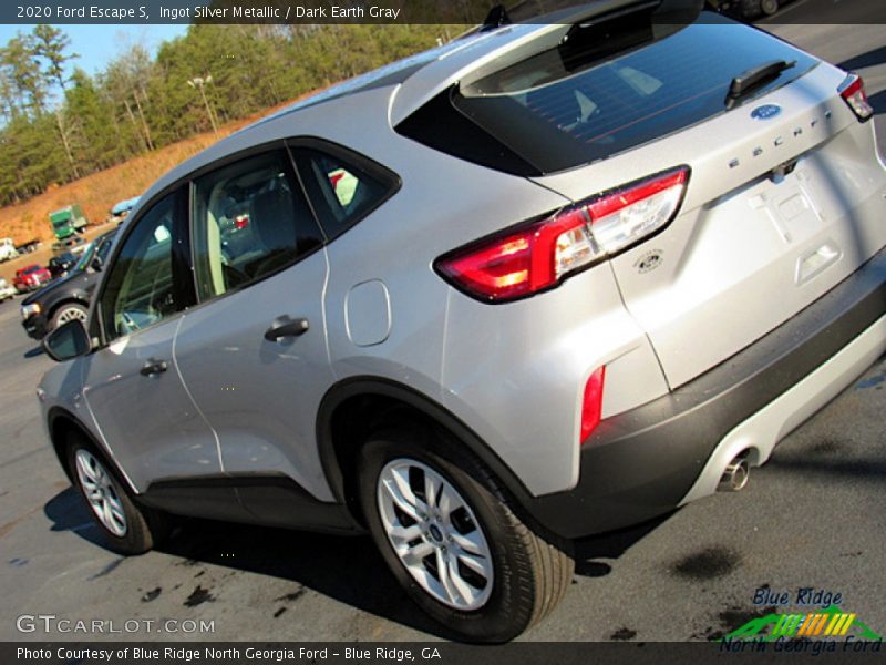 Ingot Silver Metallic / Dark Earth Gray 2020 Ford Escape S