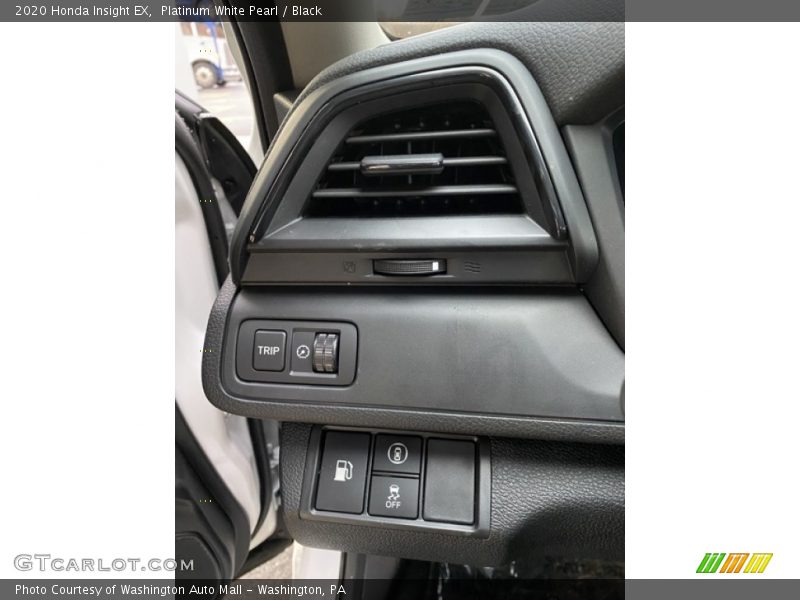 Platinum White Pearl / Black 2020 Honda Insight EX