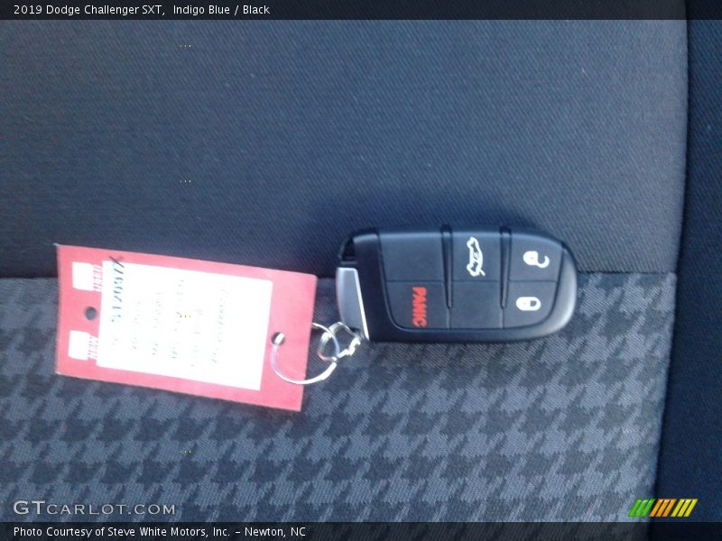 Indigo Blue / Black 2019 Dodge Challenger SXT