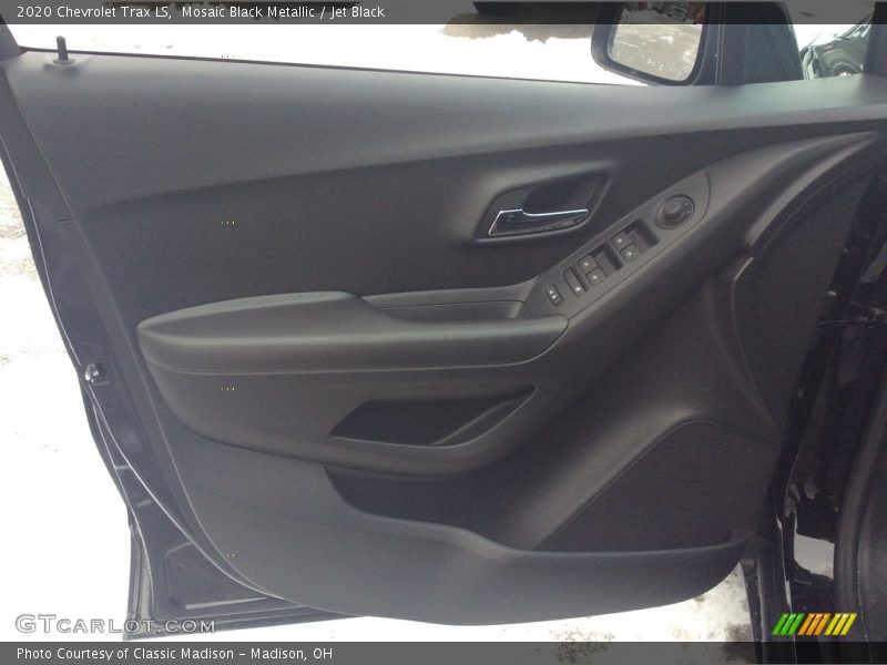 Mosaic Black Metallic / Jet Black 2020 Chevrolet Trax LS