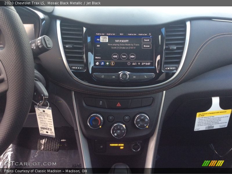 Mosaic Black Metallic / Jet Black 2020 Chevrolet Trax LS