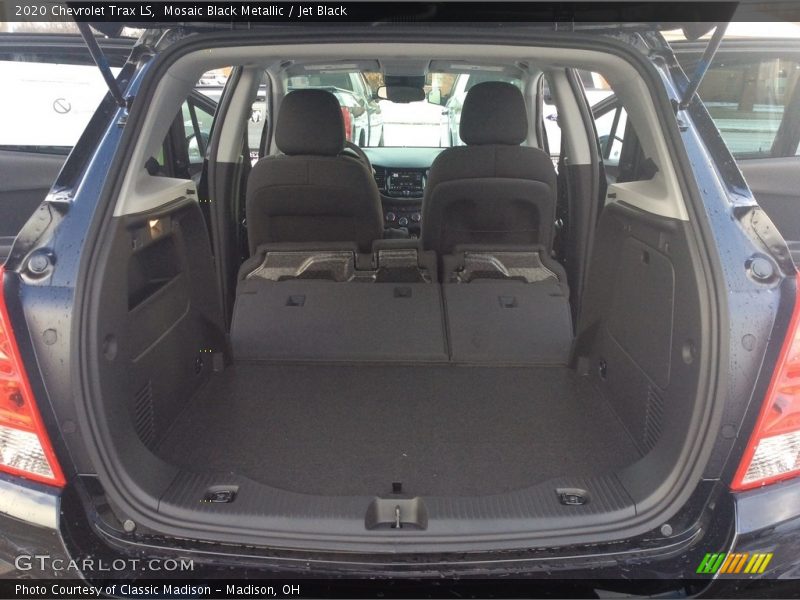 Mosaic Black Metallic / Jet Black 2020 Chevrolet Trax LS