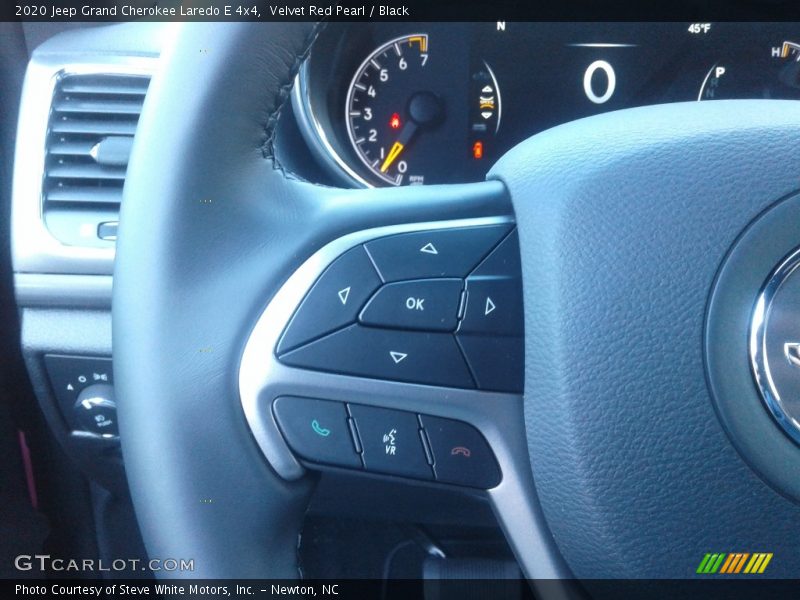 Velvet Red Pearl / Black 2020 Jeep Grand Cherokee Laredo E 4x4