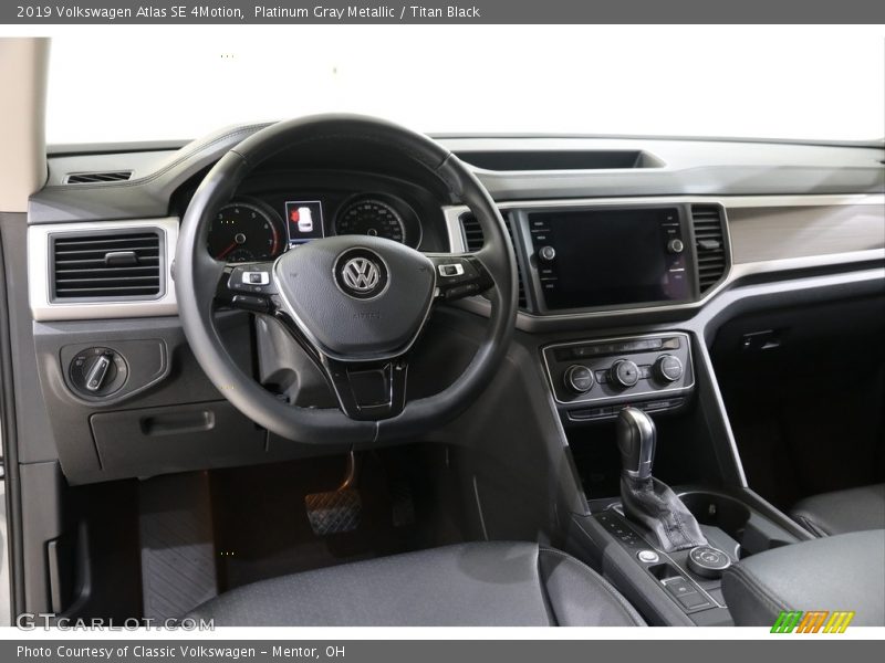 Platinum Gray Metallic / Titan Black 2019 Volkswagen Atlas SE 4Motion