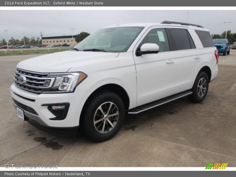 Oxford White / Medium Stone 2019 Ford Expedition XLT