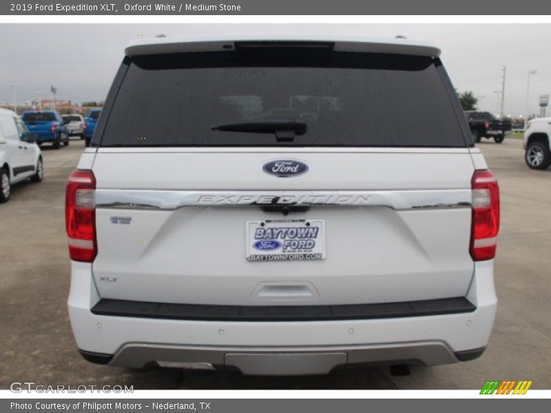 Oxford White / Medium Stone 2019 Ford Expedition XLT
