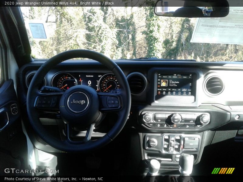 Bright White / Black 2020 Jeep Wrangler Unlimited Willys 4x4