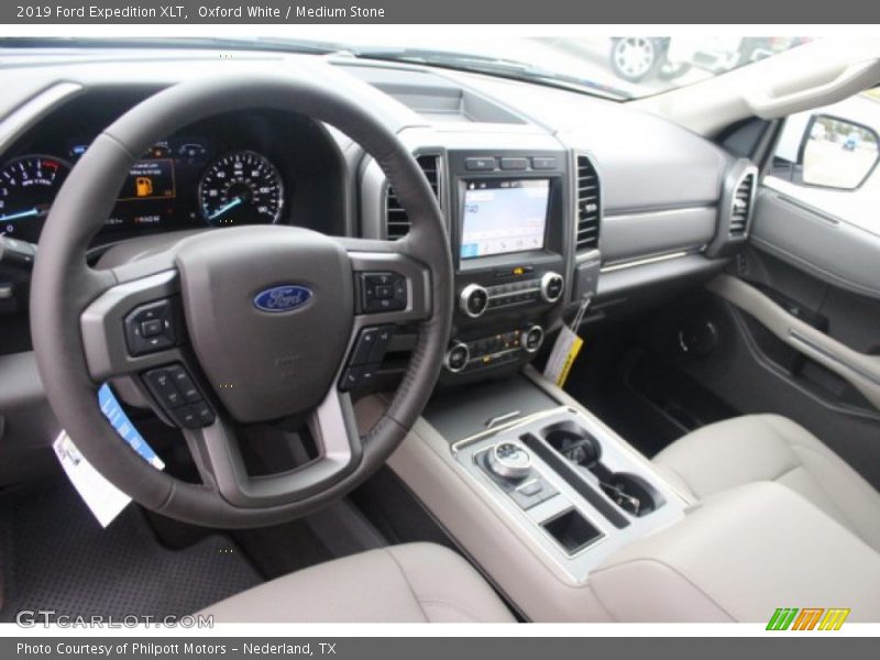 Oxford White / Medium Stone 2019 Ford Expedition XLT