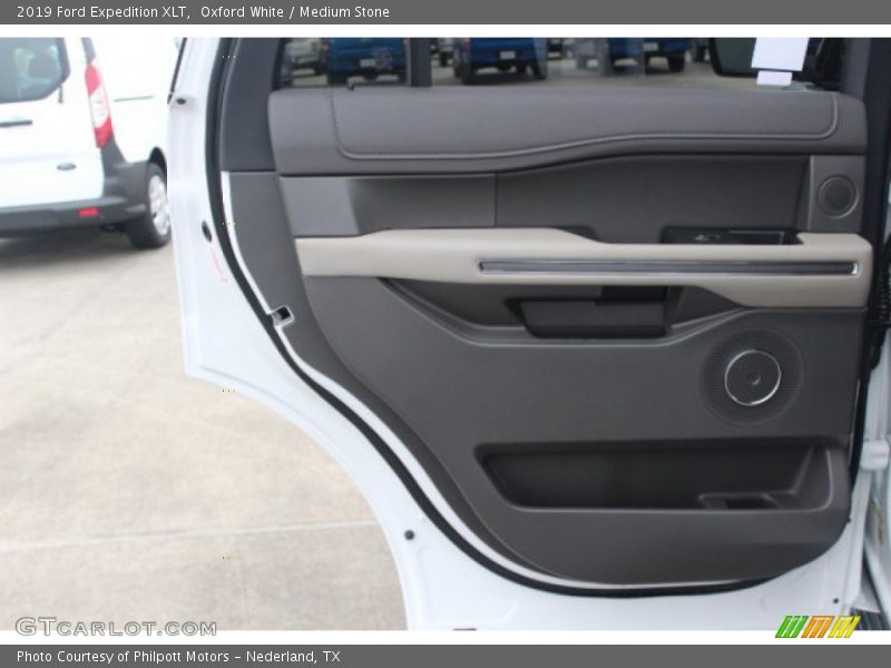 Oxford White / Medium Stone 2019 Ford Expedition XLT