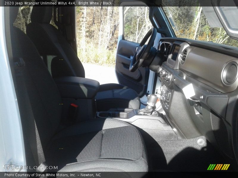 Bright White / Black 2020 Jeep Wrangler Unlimited Willys 4x4