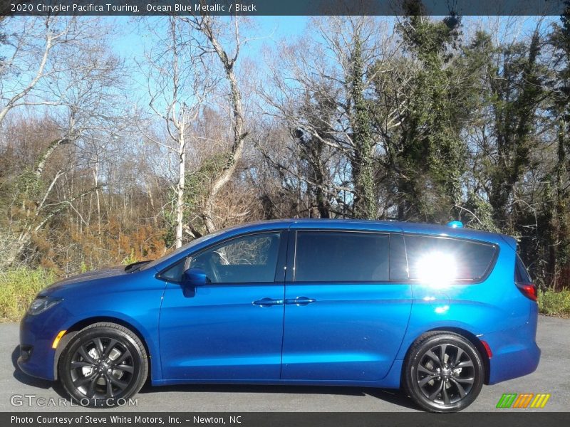 Ocean Blue Metallic / Black 2020 Chrysler Pacifica Touring