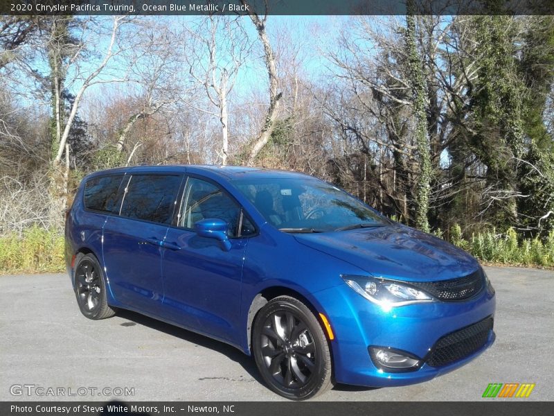 Ocean Blue Metallic / Black 2020 Chrysler Pacifica Touring