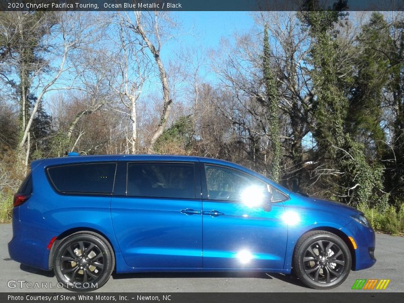 Ocean Blue Metallic / Black 2020 Chrysler Pacifica Touring