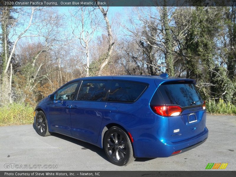 Ocean Blue Metallic / Black 2020 Chrysler Pacifica Touring