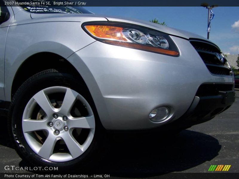 Bright Silver / Gray 2007 Hyundai Santa Fe SE