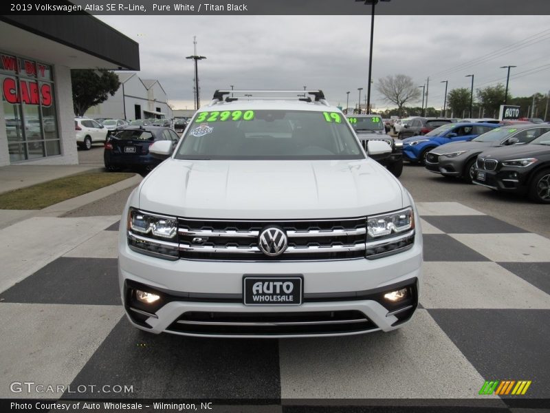 Pure White / Titan Black 2019 Volkswagen Atlas SE R-Line