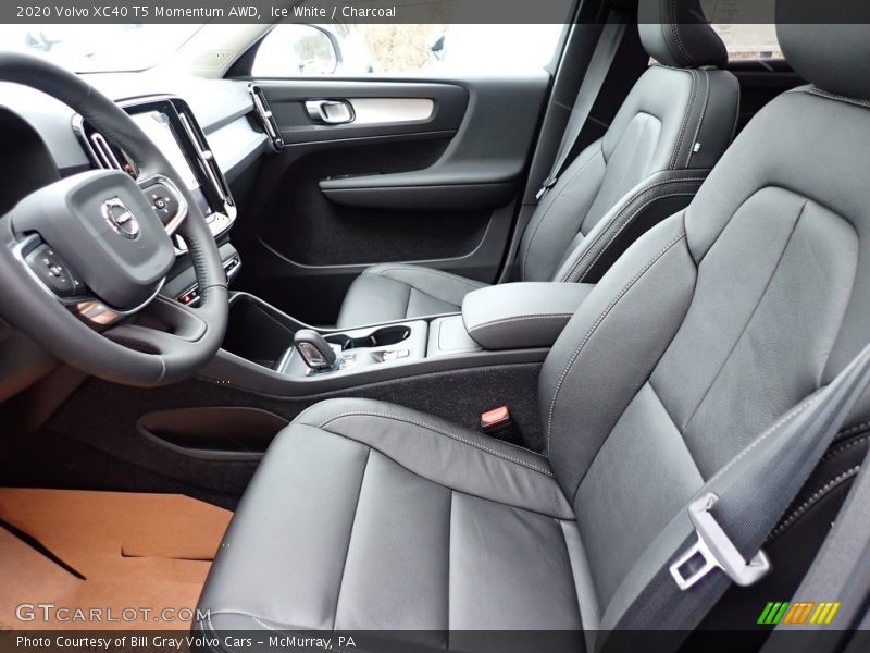 Ice White / Charcoal 2020 Volvo XC40 T5 Momentum AWD