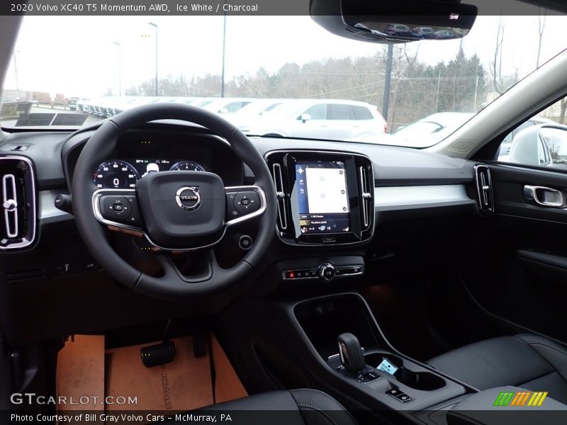 Ice White / Charcoal 2020 Volvo XC40 T5 Momentum AWD
