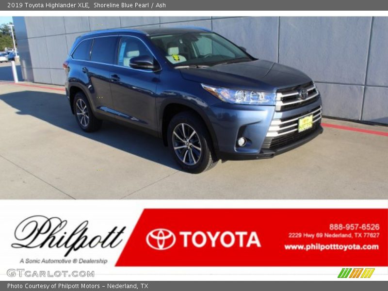 Shoreline Blue Pearl / Ash 2019 Toyota Highlander XLE