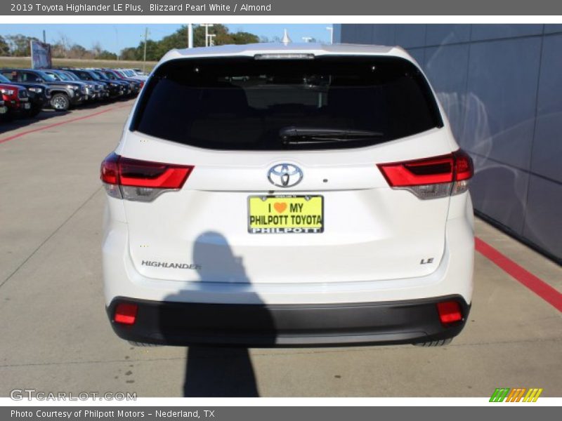 Blizzard Pearl White / Almond 2019 Toyota Highlander LE Plus