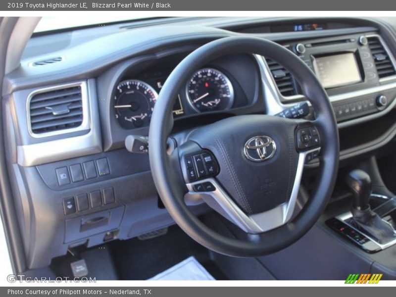 Blizzard Pearl White / Black 2019 Toyota Highlander LE
