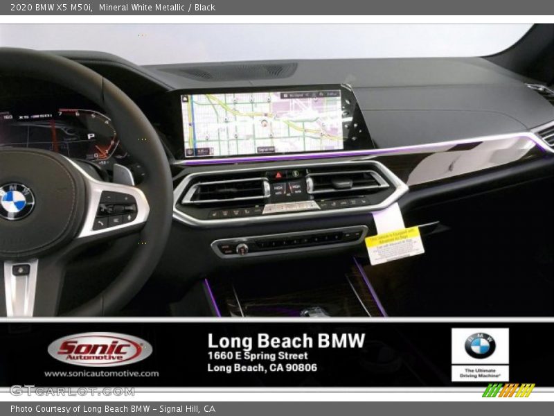 Mineral White Metallic / Black 2020 BMW X5 M50i