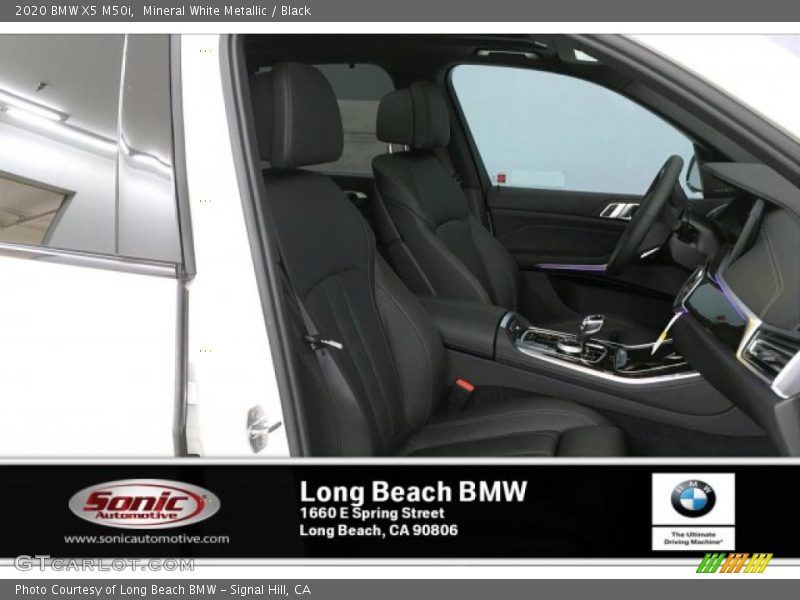 Mineral White Metallic / Black 2020 BMW X5 M50i