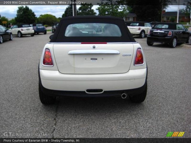 Pepper White / Black/Grey 2009 Mini Cooper Convertible